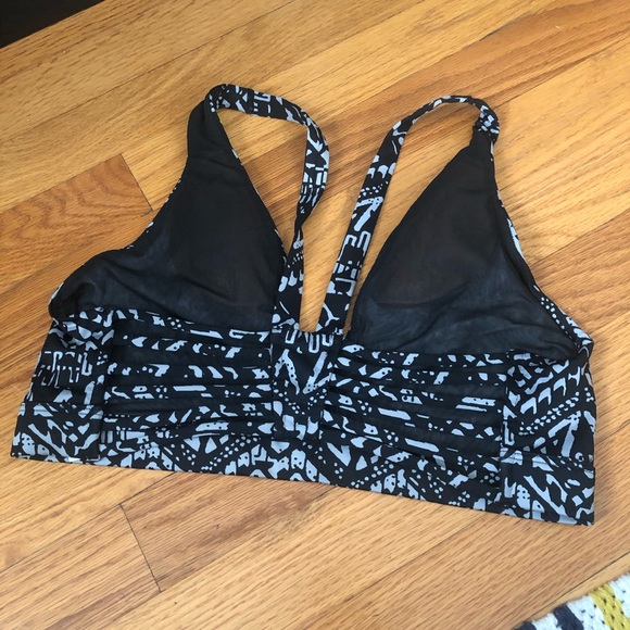 Victoria secret sports bra! - Picture 2 of 3